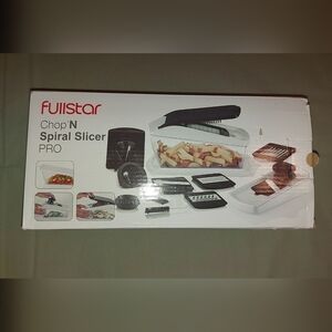 Black and White Chop 'N Spiral Slicer Pro